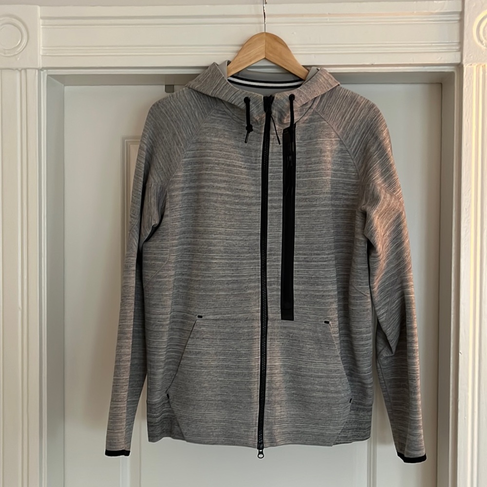 Nike Tech Fleece men’s Hoodie - grey- medium LIKE NEW